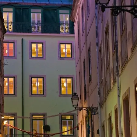 Colours Bairro Alto Отель 4*